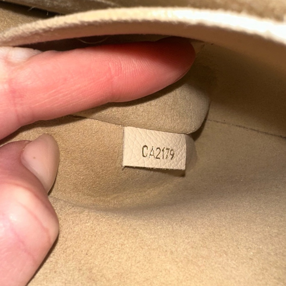 Louis Vuitton Monogram Vaugirard in Creme - Picture 15 of 16